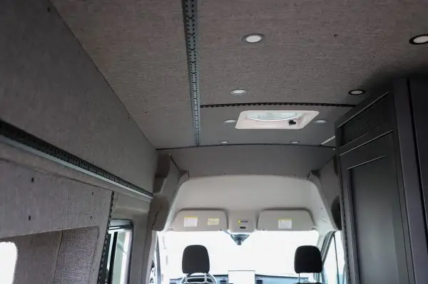 RECESSED SHALLOW VENTURE L-TRACK 2 PACK - Image 9
