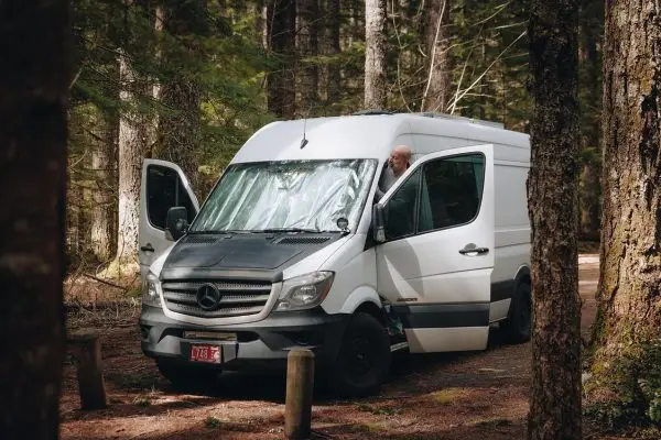 MERCEDES SPRINTER REFLECTIVE FRONT WINDSHIELD COVER - Image 3