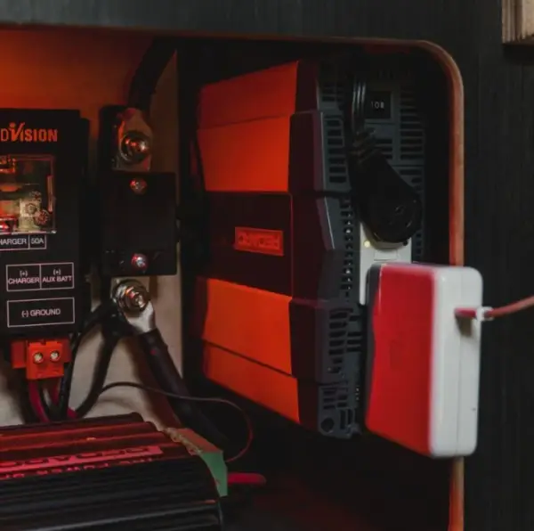 1500W Pure Sine Wave Inverter - Image 2